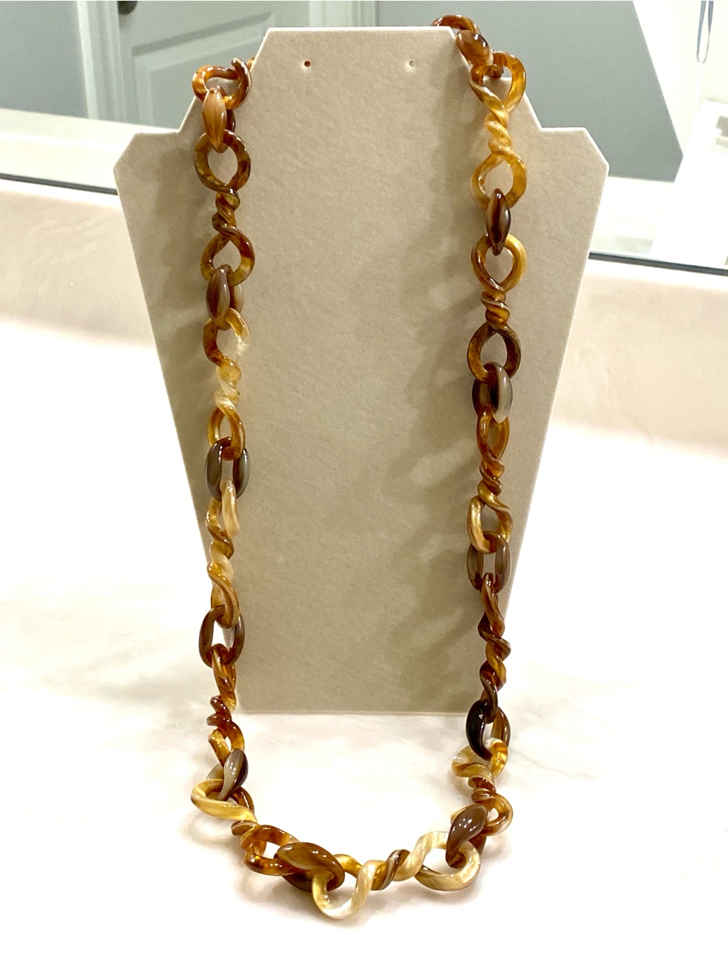Marbled Iridescent Brown Tortoise Resin Link Necklace